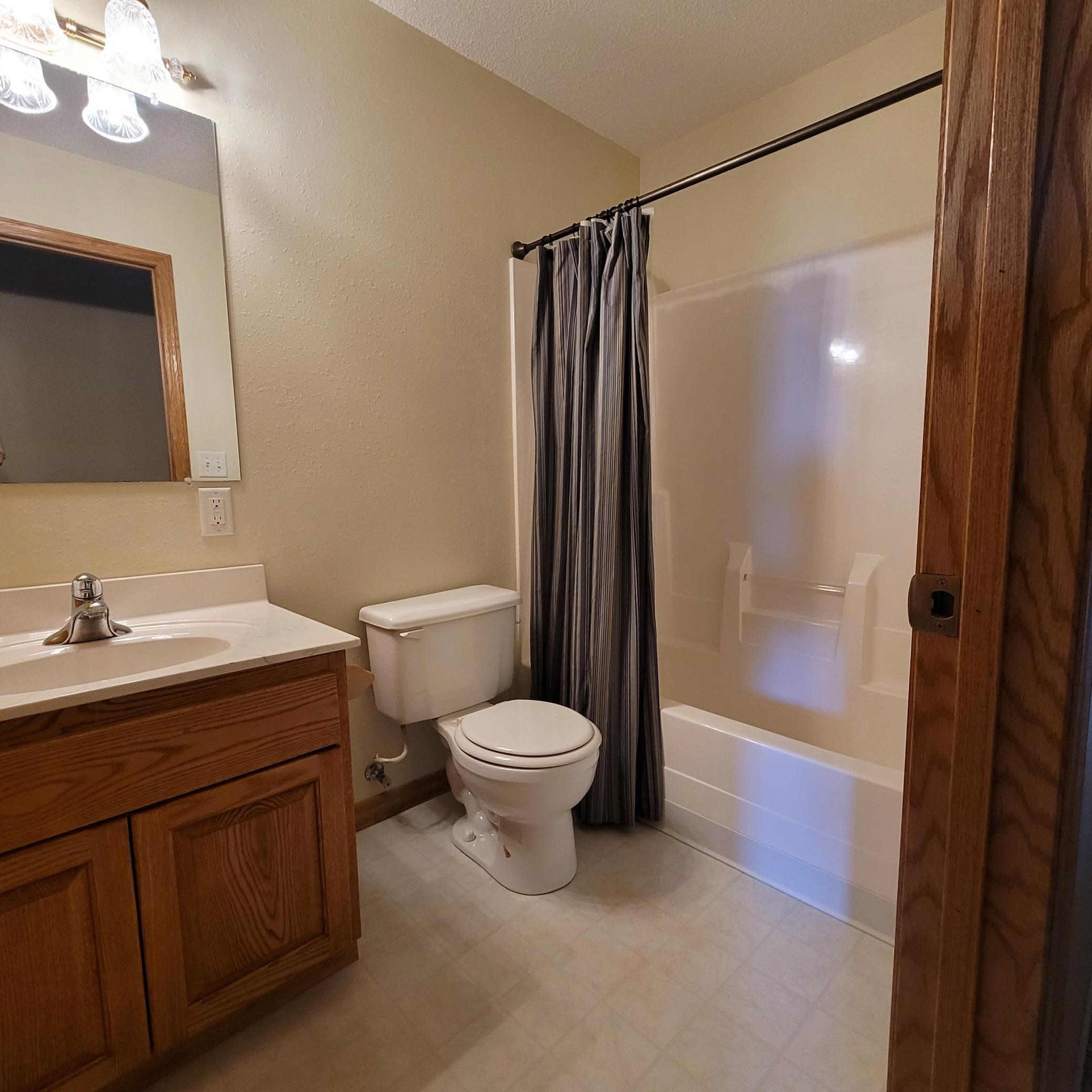 Lower Level Full Bath