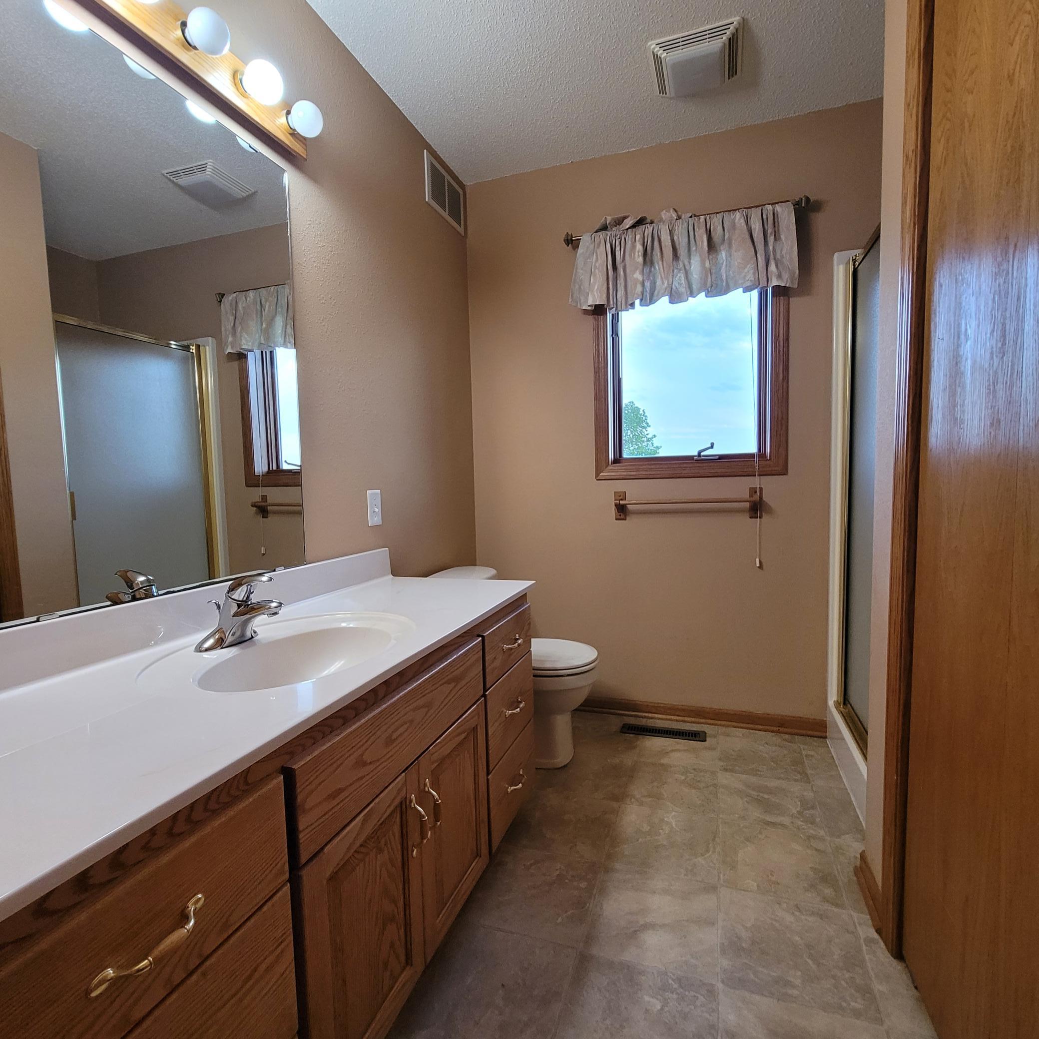 Bathroom/Laundry Room