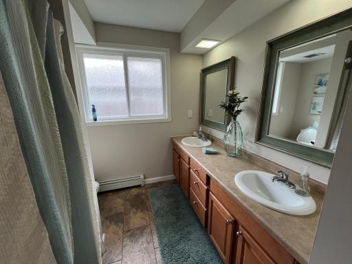 61 15th Avenue N, Fargo, ND 58102