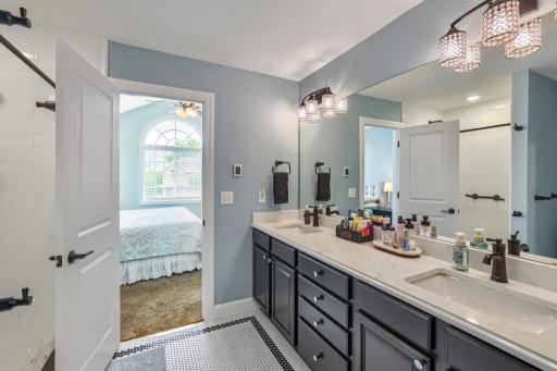 14340 Waterfall Court NW, Prior Lake, MN 55372