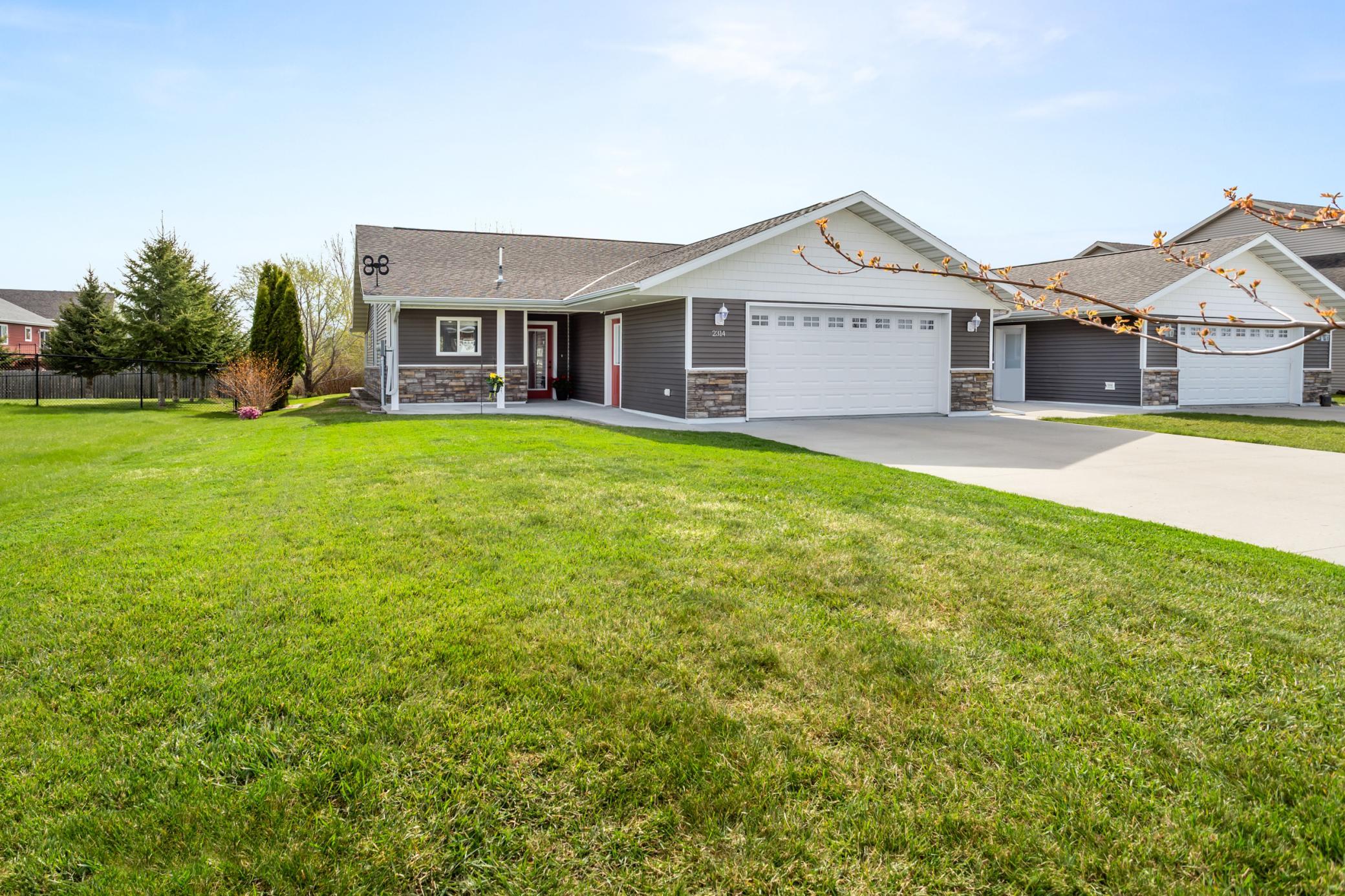 2314 Westgate Dr Hawley