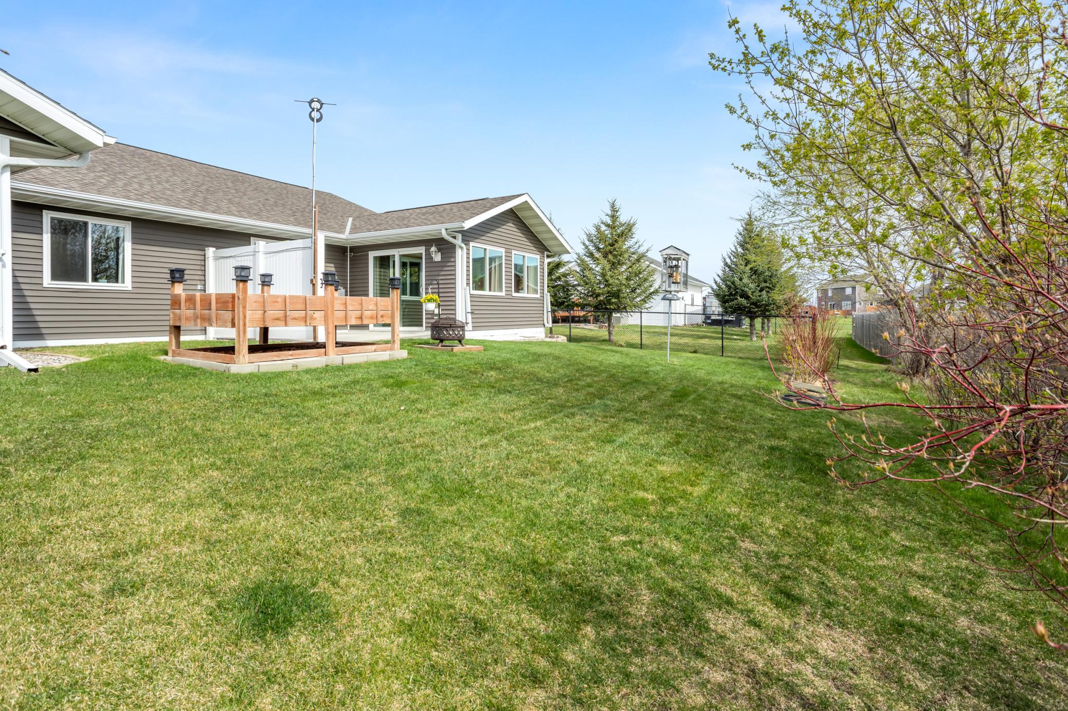 2314 Westgate Dr Hawley