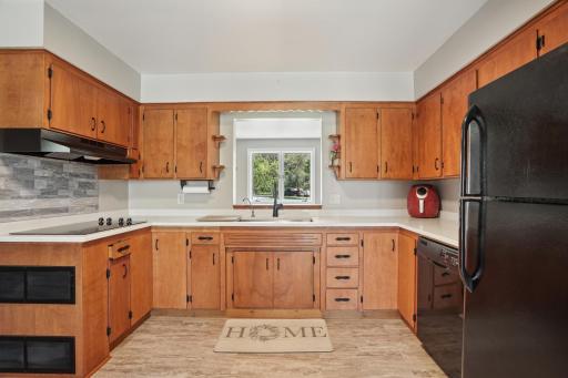 10777 Quinn Avenue NW, South Haven, MN 55382