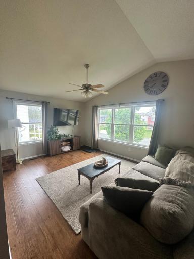 530 7th Street SW, Pine Island, MN 55963