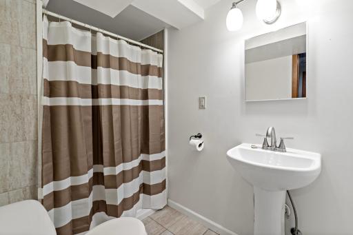1131 Kingsford Street, Saint Paul, MN 55106