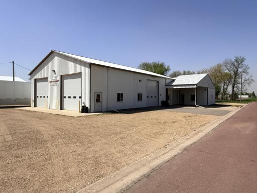 211 8th Street, Walnut Grove, MN 56180