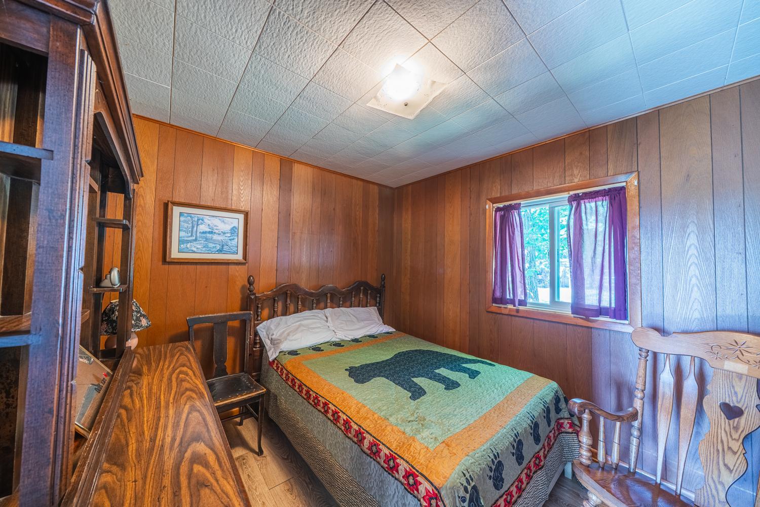 Cabin 1 bdrm 1.jpg