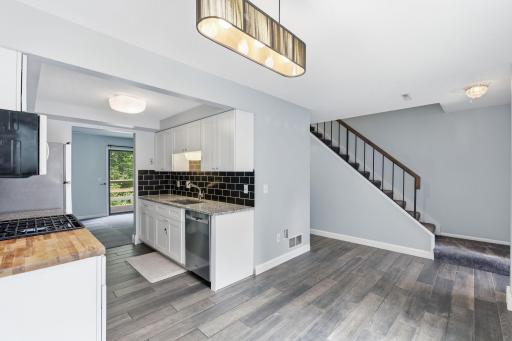 1827 Yuma Lane N, Minneapolis, MN 55447
