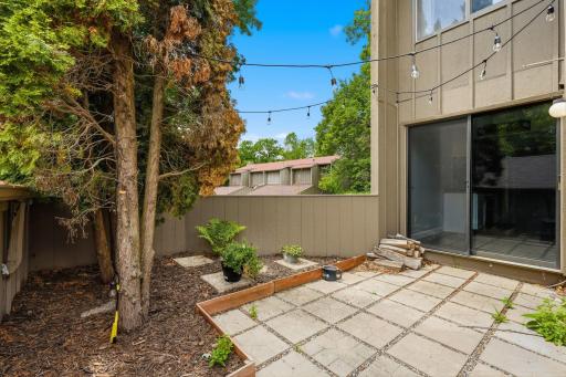 1827 Yuma Lane N, Minneapolis, MN 55447