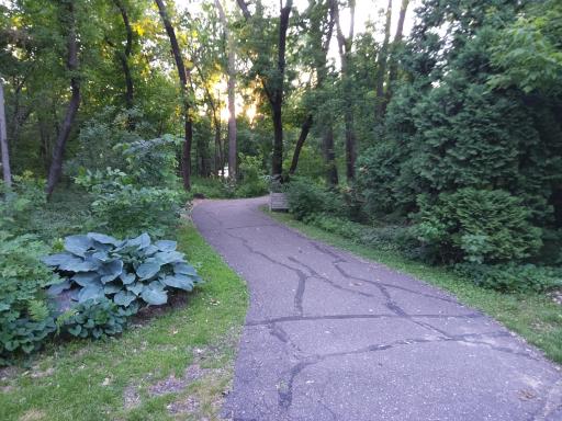 1827 Yuma Lane N, Minneapolis, MN 55447