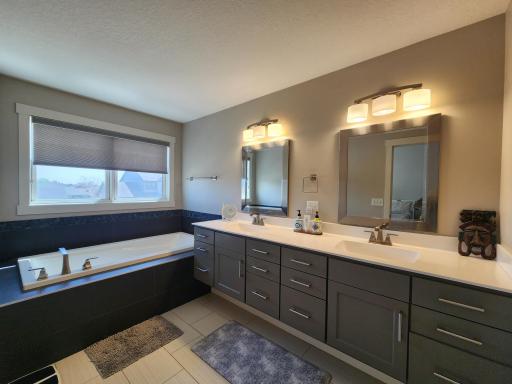 2225 Phoenix Road SW, Rochester, MN 55902