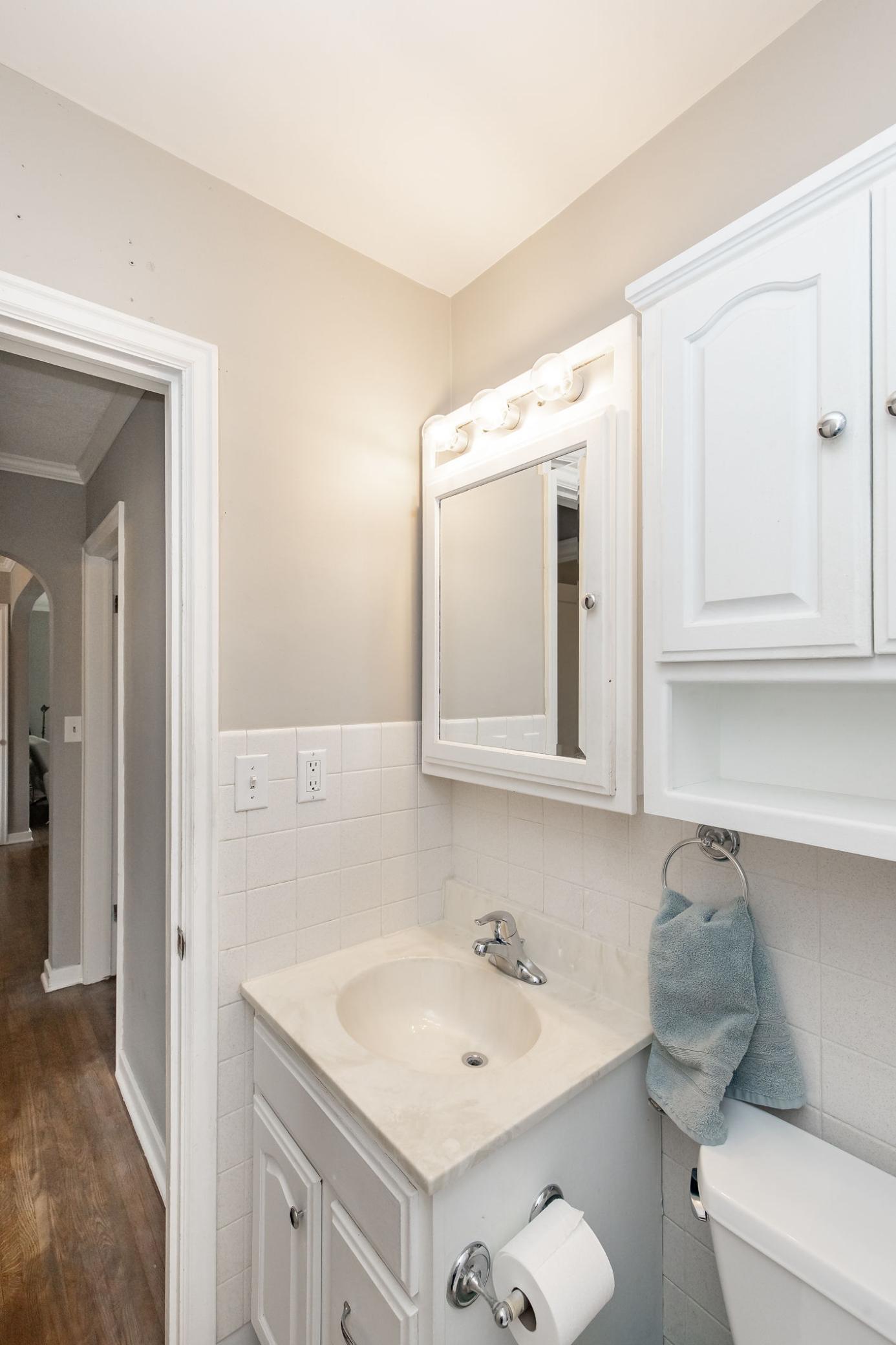 Main Floor Full Bath