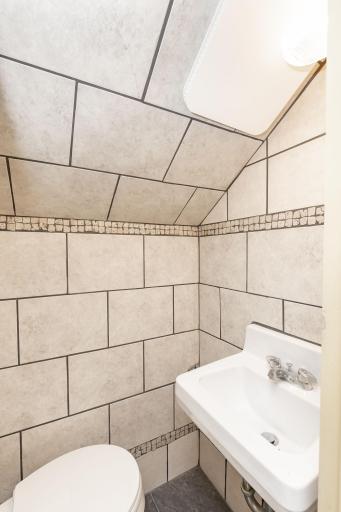 Upper Level Half Bath- en suite to bedroom 3
