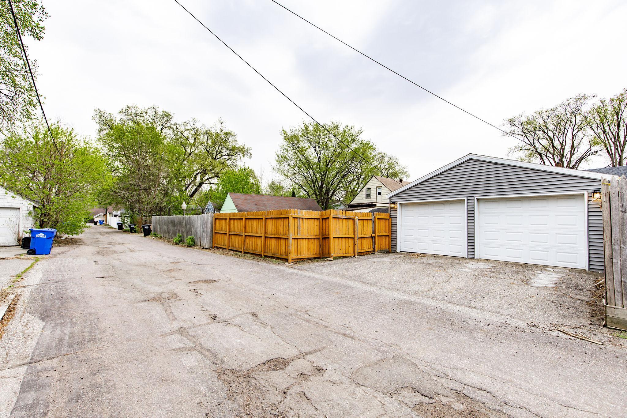 Alley/Garage