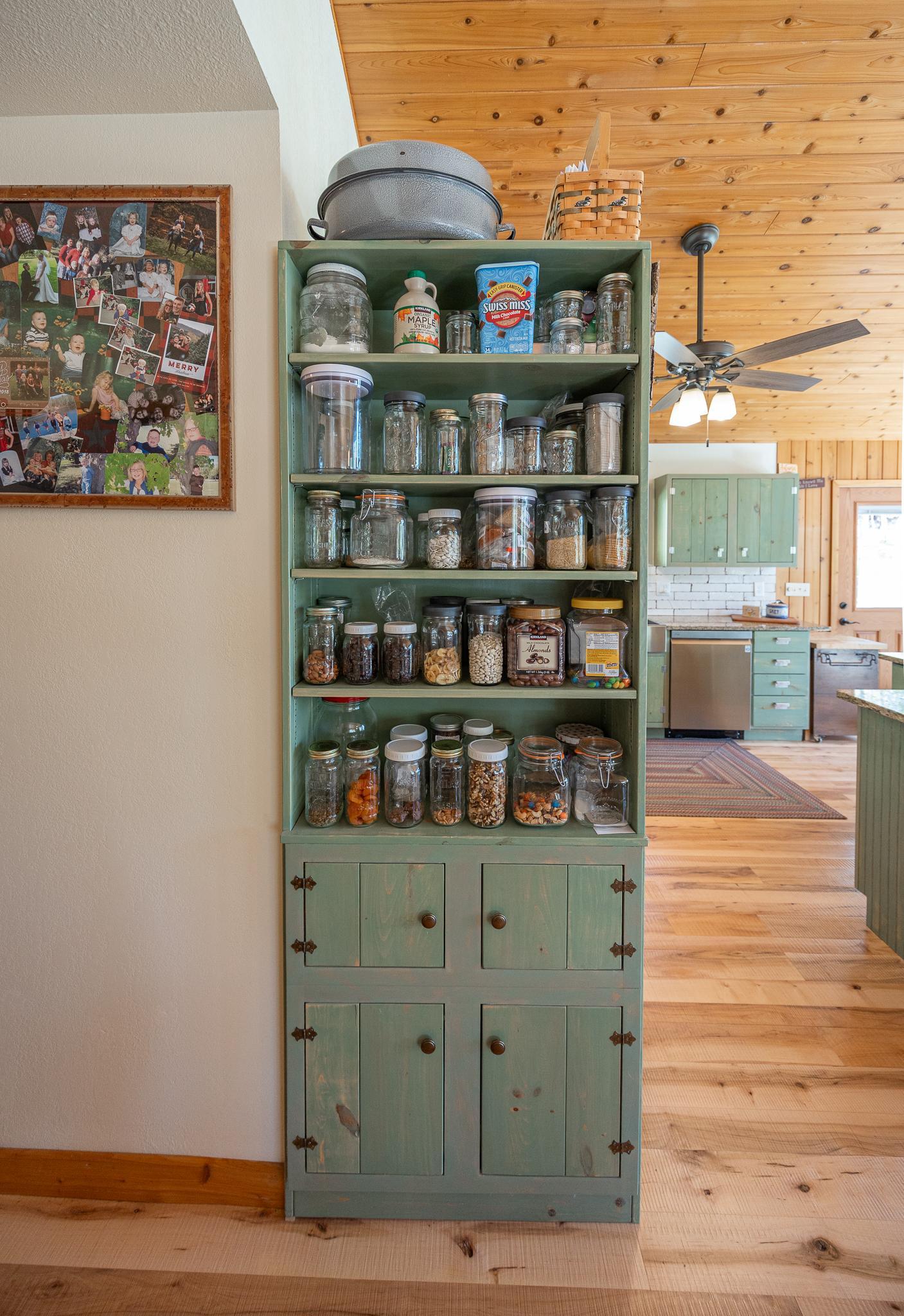 Built-in cabinet