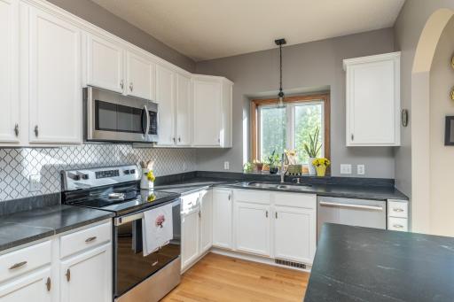 19305 Embers Avenue, Farmington, MN 55024
