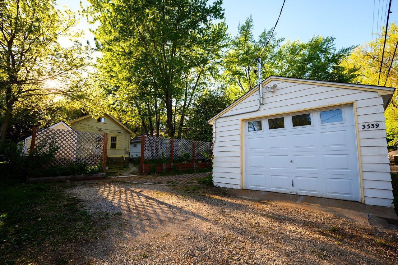 Garage.jpg
