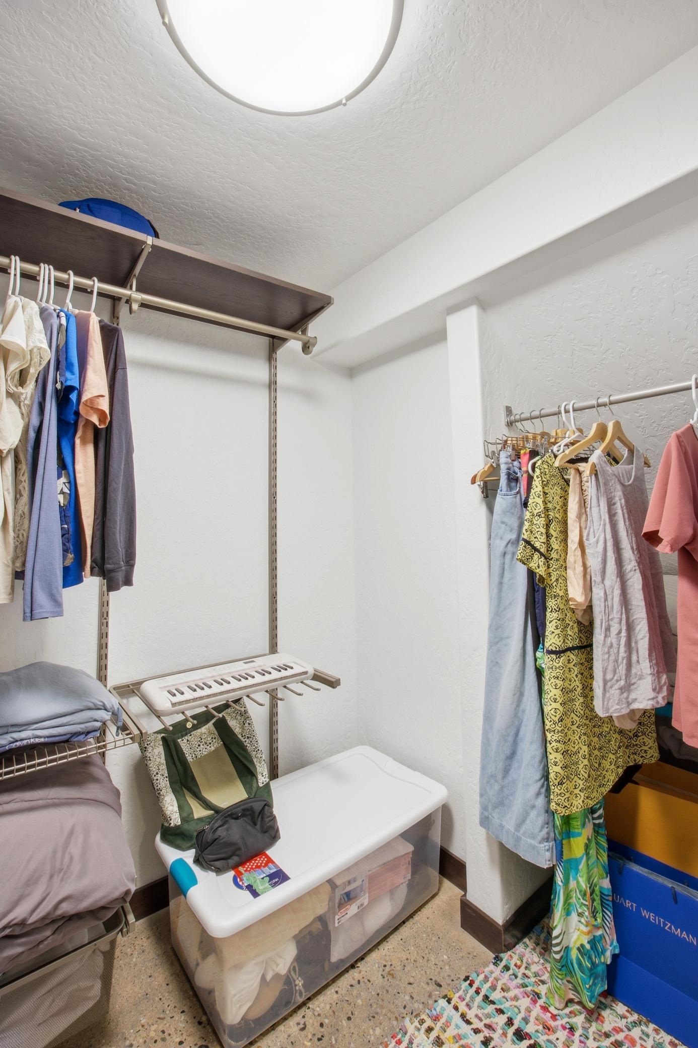 Bedroom 4 Walk-In-Closet
