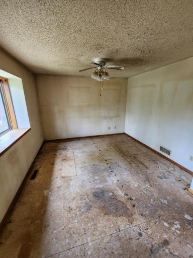 21391 Rum River Drive, Anoka, MN 55303