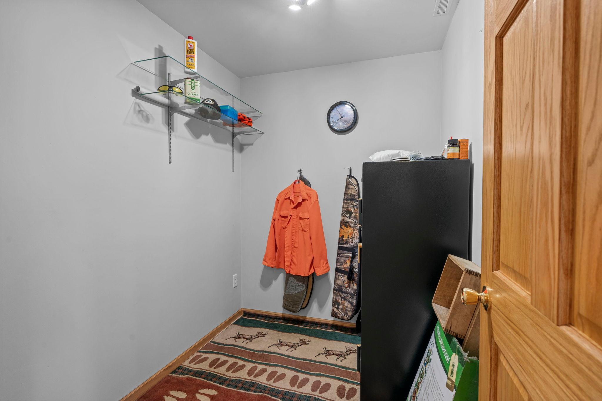 Lower bonus room