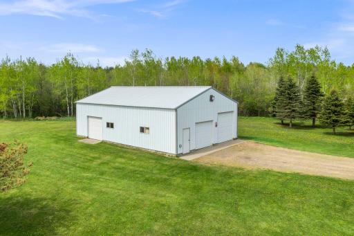 23'x13' room with insulated floor, walls, ceiling, overhead door