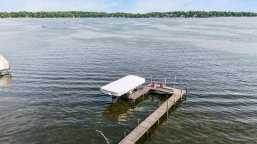 5573 Bartlett Boulevard, Mound, MN 55364