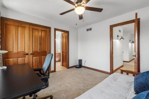 3910 Linden Place, Medina, MN 55340