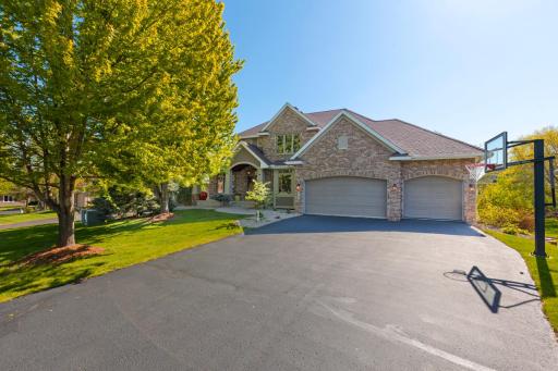 3910 Linden Place, Medina, MN 55340