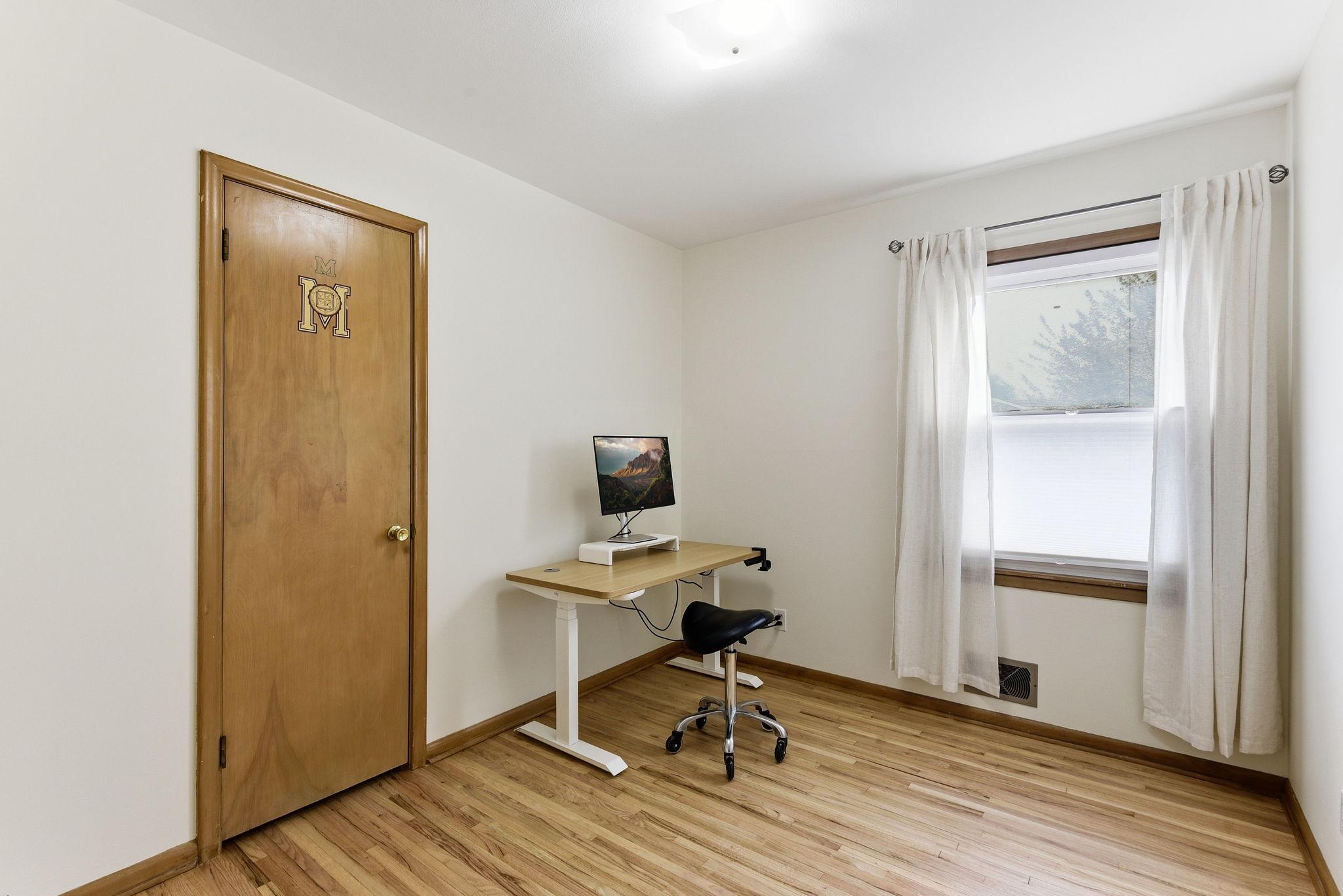 Photo 19