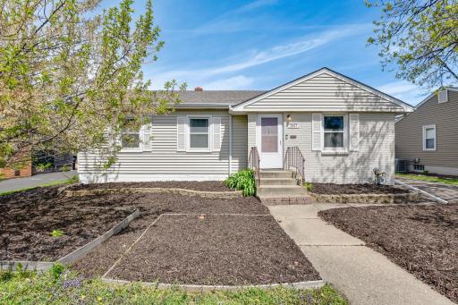 2021 Worcester Avenue, Saint Paul, MN 55116