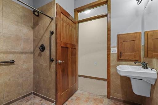 3914 Roosevelt Street NE, Saint Anthony, MN 55421