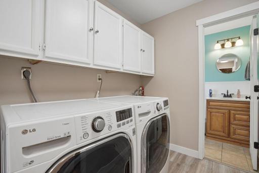 XL washer and dryer, perfect for pool towels.