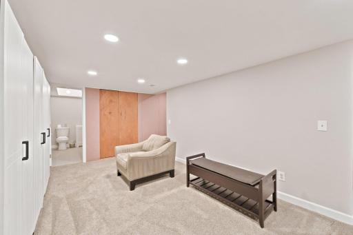 3601 Prestige Lane, Hopkins, MN 55305