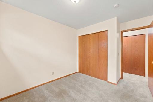3601 Prestige Lane, Hopkins, MN 55305