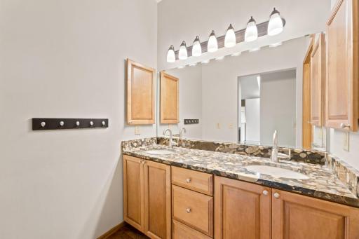 3601 Prestige Lane, Hopkins, MN 55305
