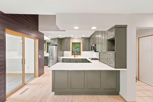 3601 Prestige Lane, Hopkins, MN 55305