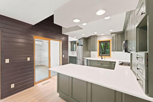 3601 Prestige Lane, Hopkins, MN 55305