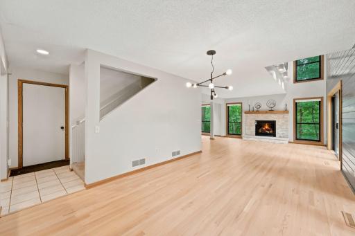 3601 Prestige Lane, Hopkins, MN 55305