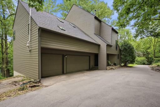 3601 Prestige Lane, Hopkins, MN 55305