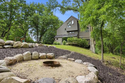 3601 Prestige Lane, Hopkins, MN 55305