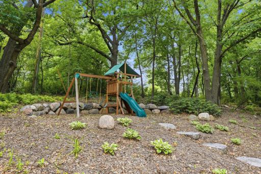 3601 Prestige Lane, Hopkins, MN 55305