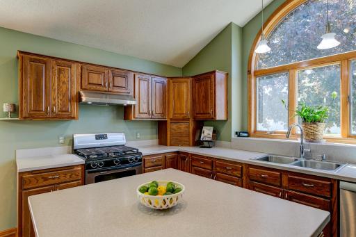 7488 Newbury Road, Saint Paul, MN 55125