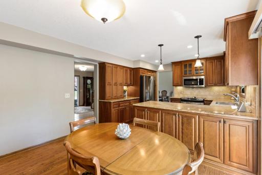 17880 Liv Lane, Eden Prairie, MN 55346