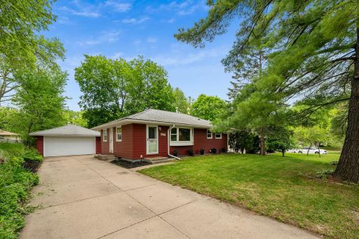 6918 34th Avenue N, Crystal, MN 55427