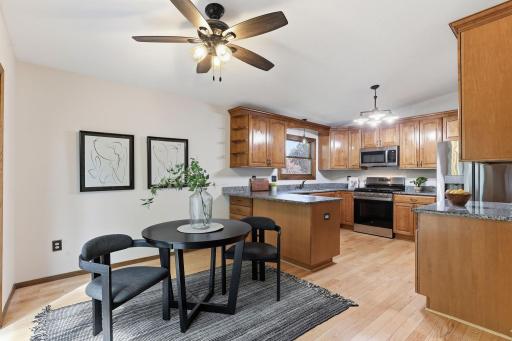 2566 Cochrane Drive, Woodbury, MN 55125