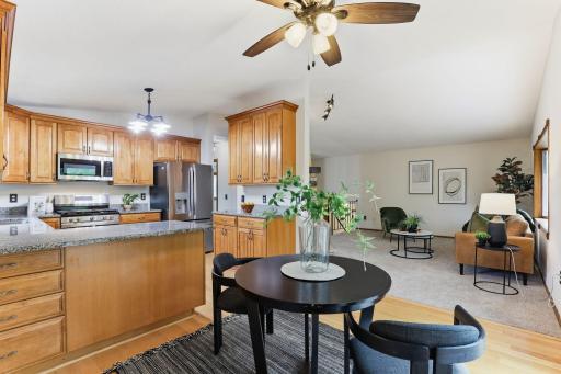 2566 Cochrane Drive, Woodbury, MN 55125