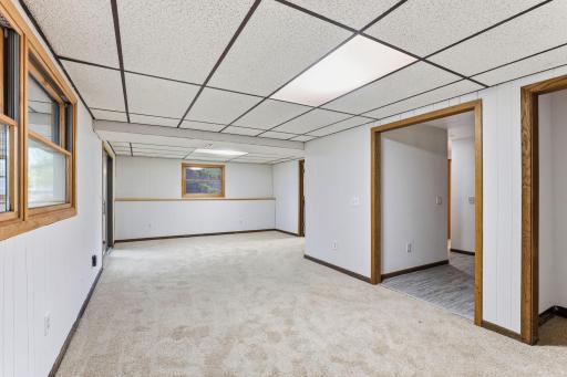 2566 Cochrane Drive, Woodbury, MN 55125