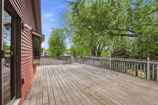 2566 Cochrane Drive, Woodbury, MN 55125