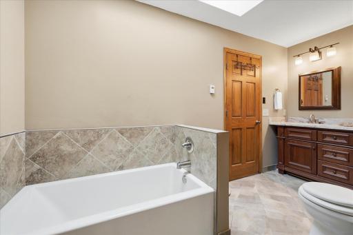 51-2500 Highland View Avenue [3026356]- 050.jpg
