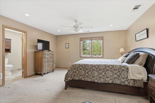 46-2500 Highland View Avenue [3026356]- 045.jpg